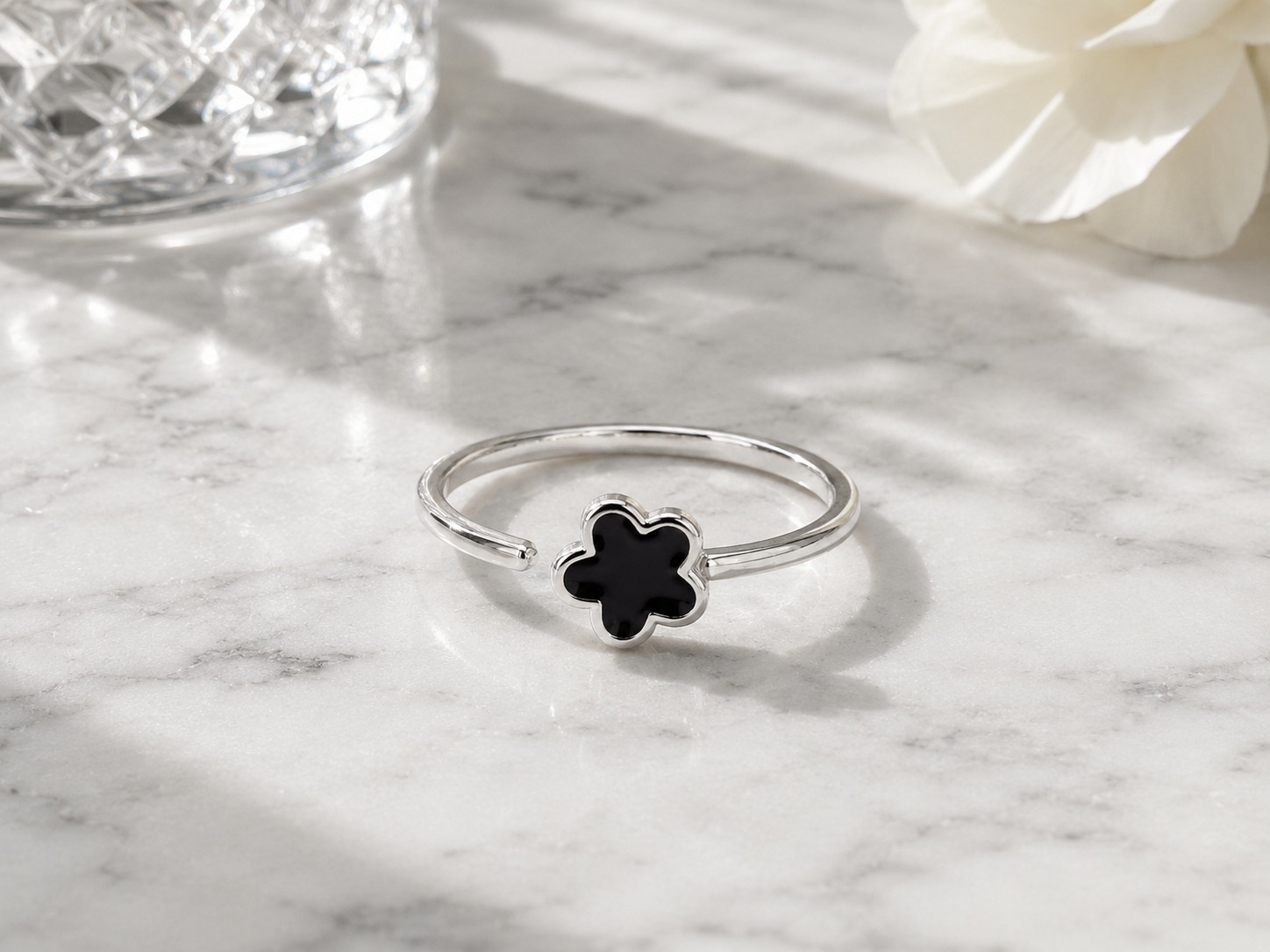 Lucky Clover Adjustable Ring for Women – Elegant Four Leaf Clover Fashion Ring