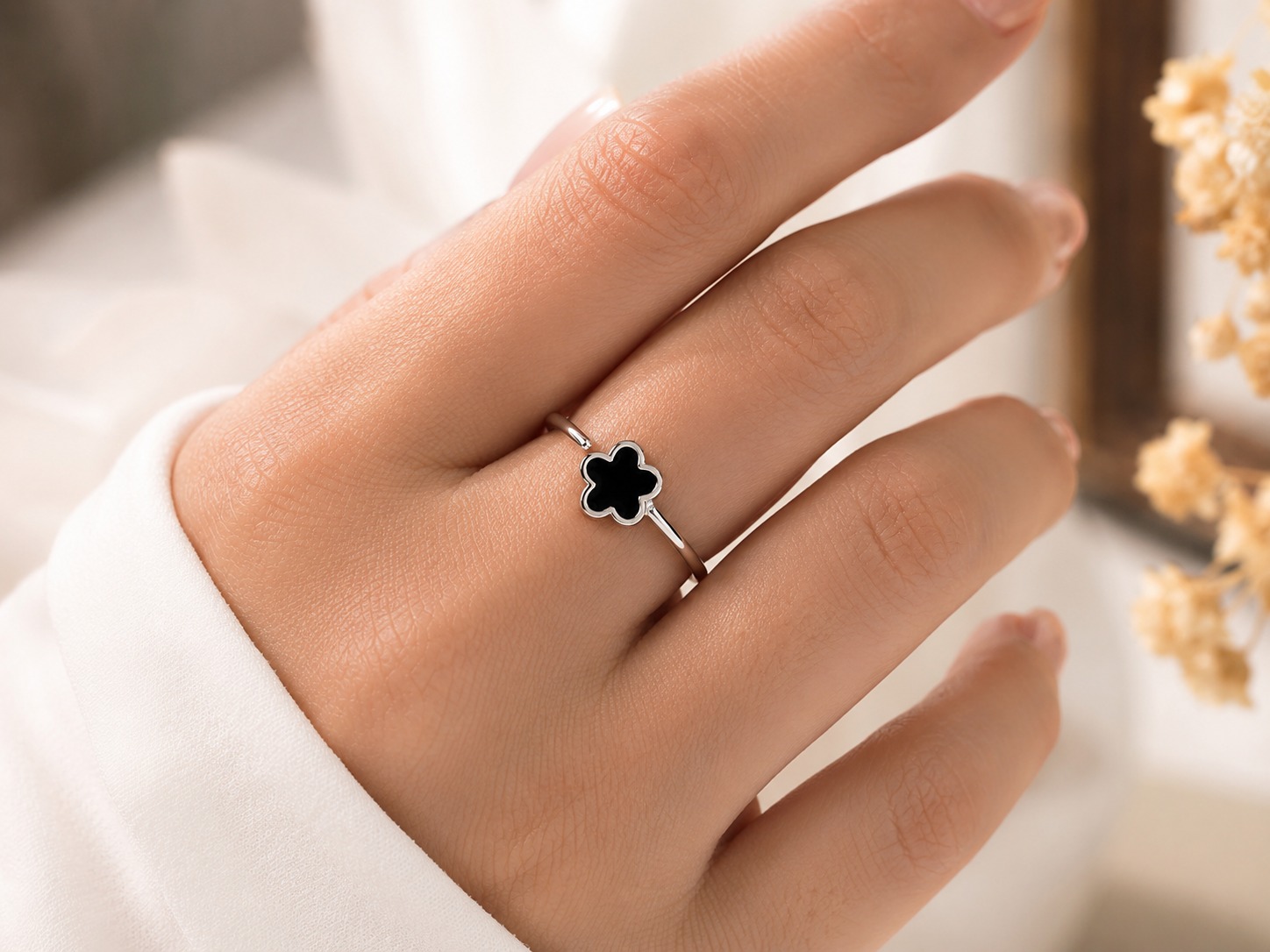Lucky Clover Adjustable Ring for Women – Elegant Four Leaf Clover Fashion Ring
